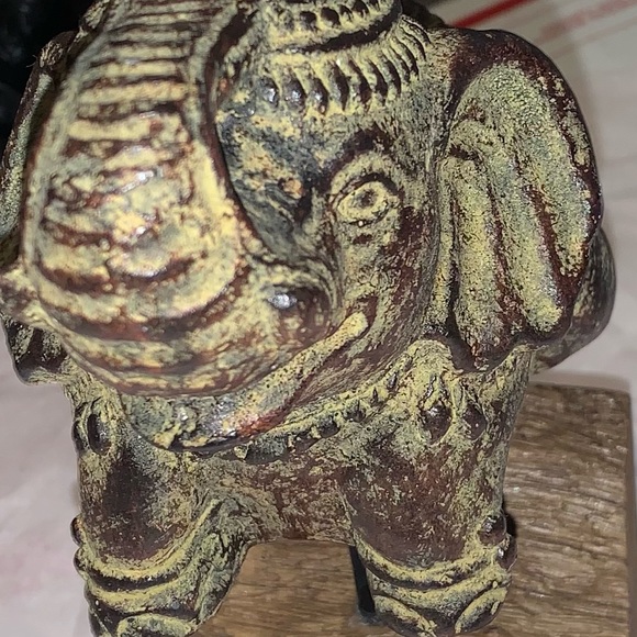 Elephant statue - Picture 3 of 4